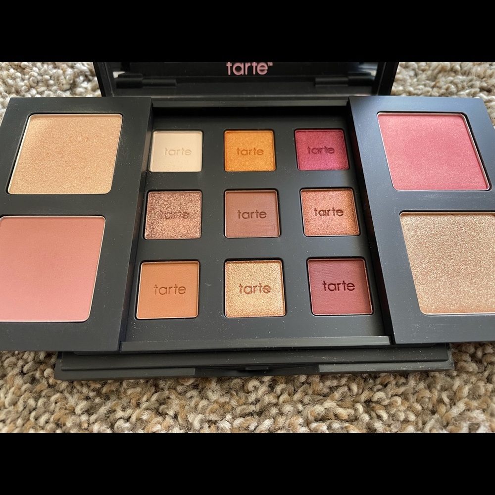 Tarte Treasures Eye & Cheek Palette w Mascara Collectors Set, Barely used in box